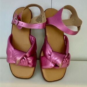 Pink sandals youth 12